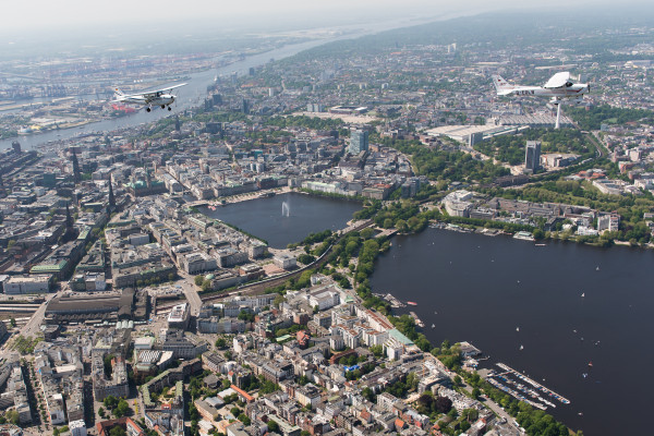 D EJXC über der Alster